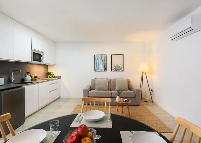 Má Homes Postigos Apartahotel 3*