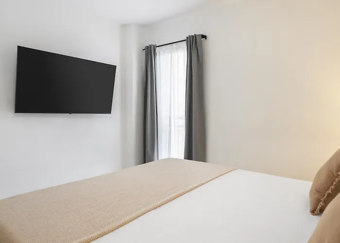 Má Homes Postigos Apartahotel 3*